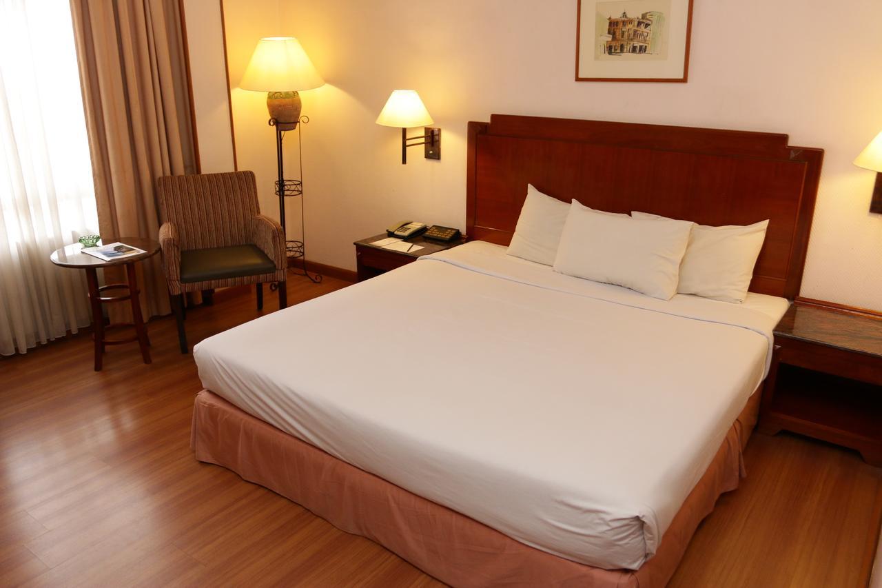 Holiday Villa City Center Alor Setar Buitenkant foto